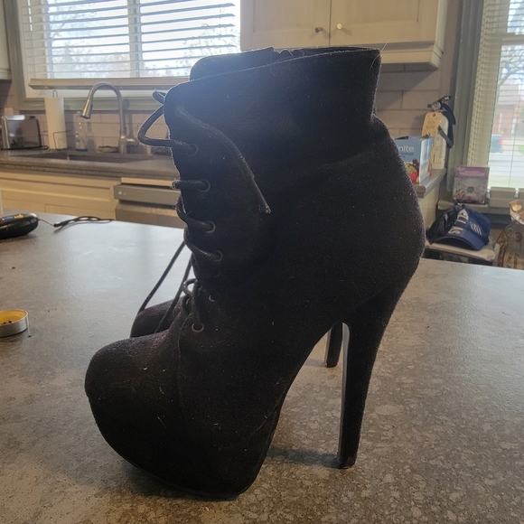 Ladies Black stilletto boots - Picture 3 of 4